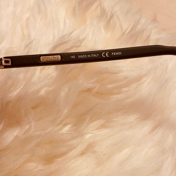 Brand new Fendi sunglasses - Picture 3 of 7